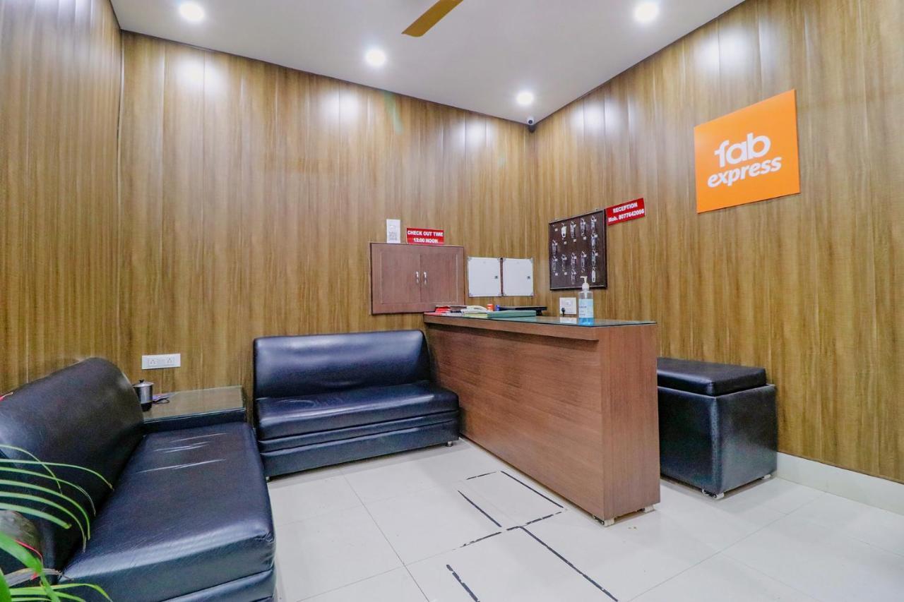 哈里瓦 缤旅快捷卡提克亚旅馆酒店 外观 照片